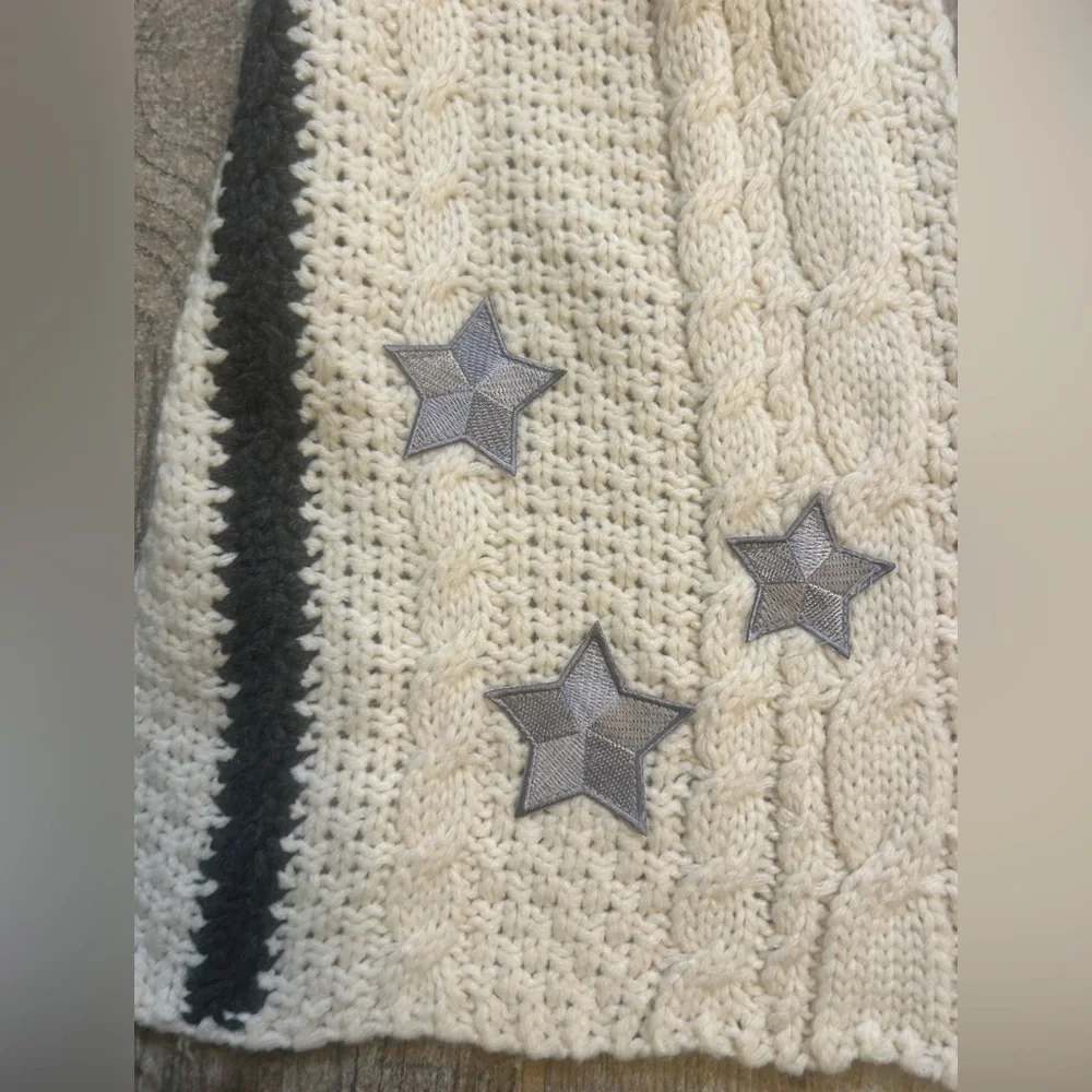 Taylor Swift Cardigan Folklore Scarf - Picture 3 of 4